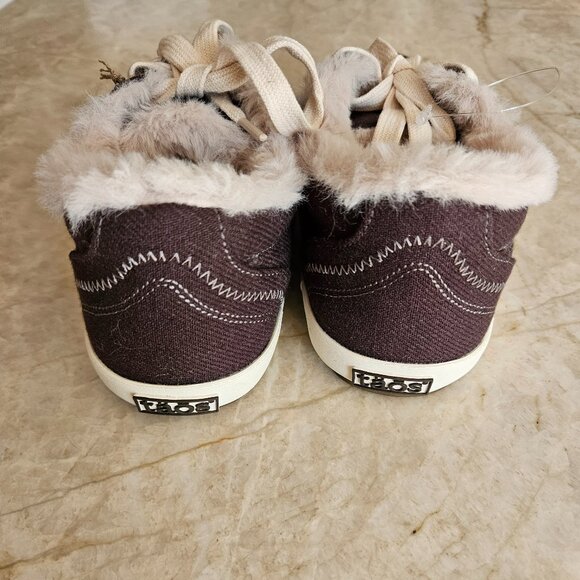 New with Tags! Taos Women's Starline Sneaker - Picture 10 of 10